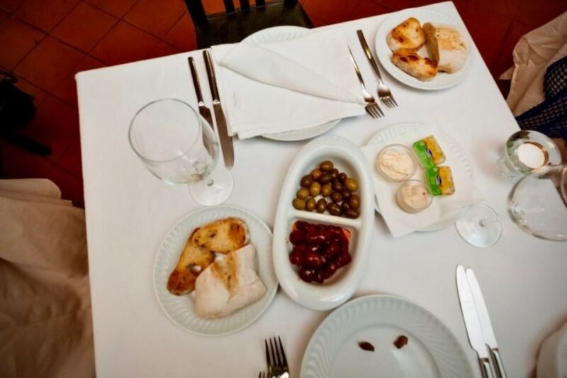 Lisbon: Authentic Fado Show, Dinner and Night Tour - FAQs