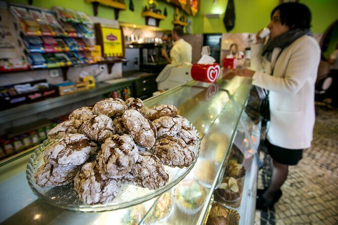 Lisbon Awakens: A Culinary Crossroads, Reborn. - The Itinerary: A Deep Dive into Lisbon’s Food and History