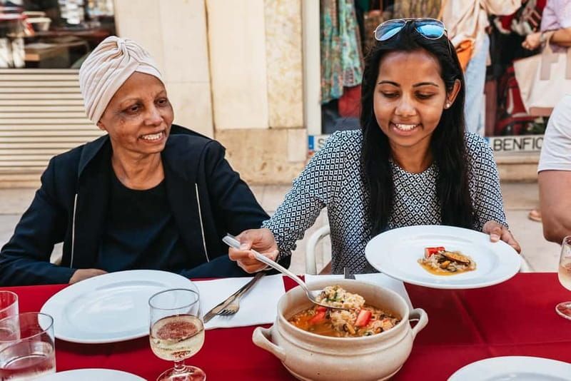 Lisbon: Baixa District Food Tour with Dinner and Drinks - Vegetarian options and allergy limits: plan smart