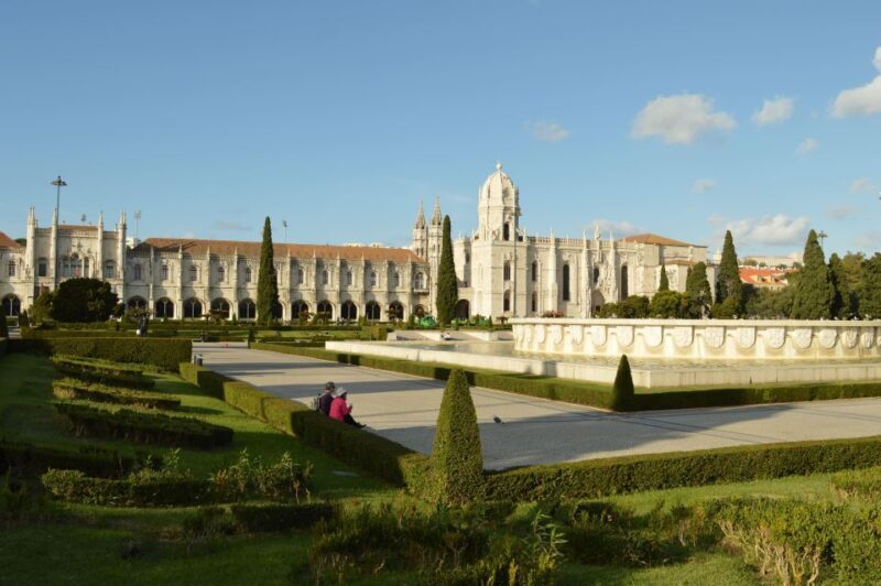 Lisbon - Belém: German private tour including monastery - Key Points