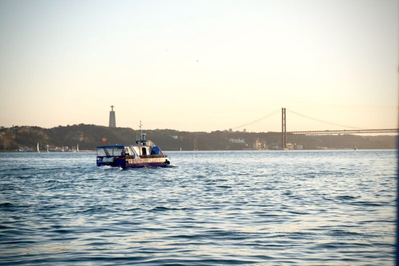 Lisbon: Boat Cruise with Live Fado Performance and a Drink - FAQs