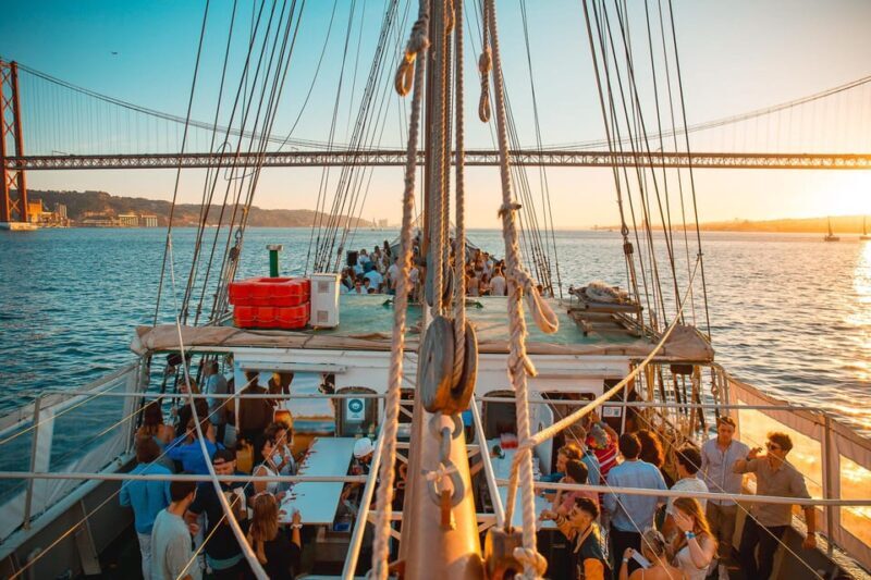 Lisbon Boat Party - Live DJ & Afterparty with VIP Club entry - An Honest Look at the Lisbon Boat Party Experience