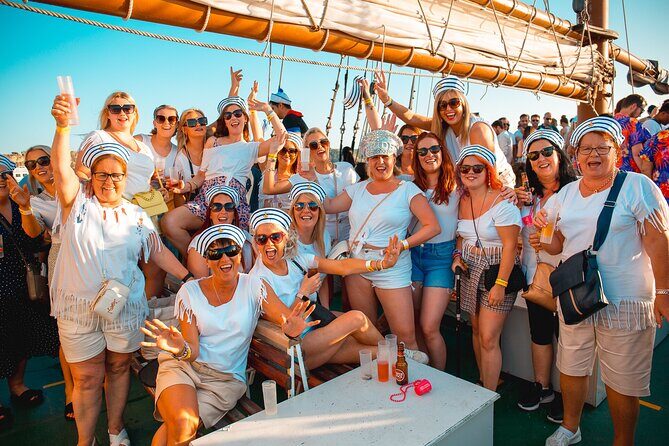 Lisbon Boat Party with Views, and Sunset Sailing - FAQ