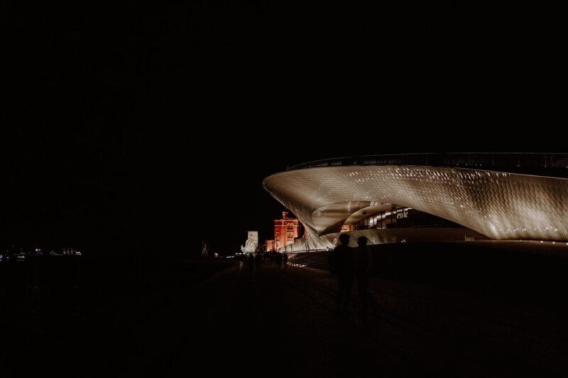 "Lisbon by Night" private tour - Price and Value