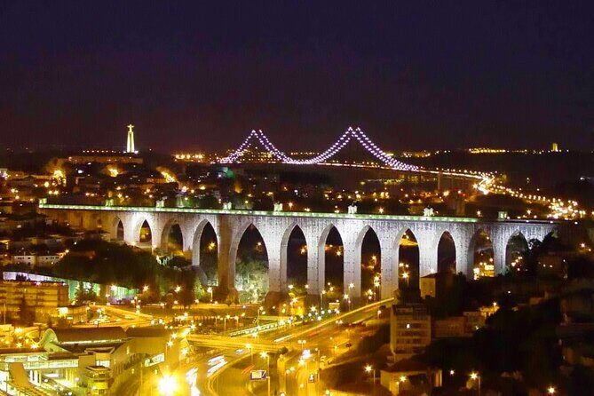 Lisbon by Night Private Tour with Dinner and Fado Show - FAQs