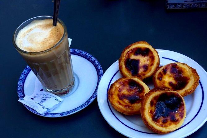 "Lisbon by Night" up to 6 people, private tour - What the Reviews Say