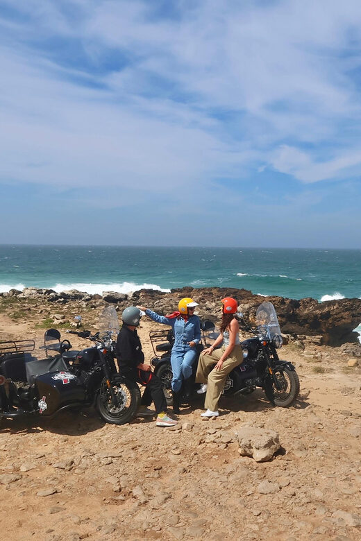 Lisbon : Cascais-Cabo da Roca Motorcycle side-car Tour 2H - FAQ