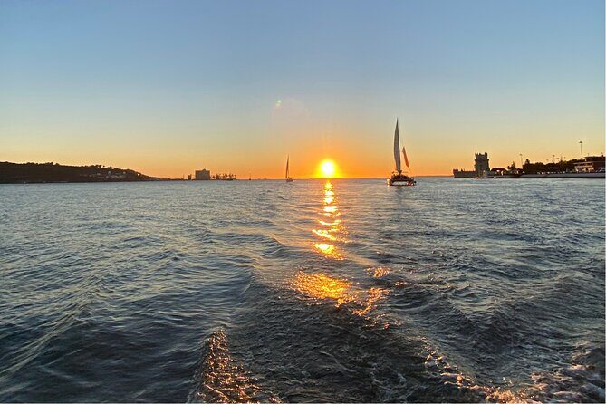 Lisbon: Catamaran Luxury Sunset and Wine Tour - Who Should Consider This Tour?