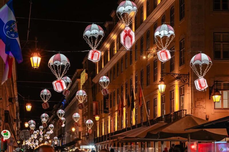 Lisbon: Christmas Lights Private & Flexible Walking Tour - Key Points