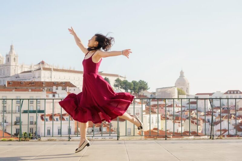 Lisbon: Cinematic Photoshoot with Local Photographer Guide - Key Points