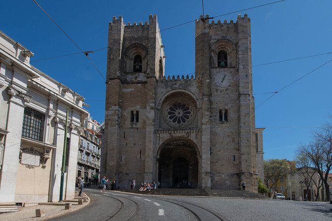 Lisbon City Tour: THE MOST COMPLETE - The Practical Side: Price, Duration, and Group Size