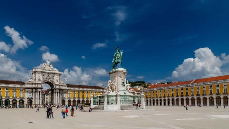 Lisbon: City Tuk-Tuk Guided Tour with Hotel Pickup - Who Should Consider This Tour?