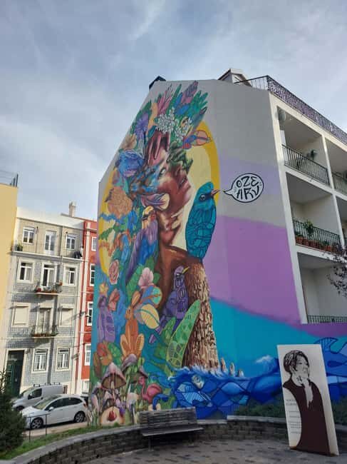 Lisbon: Culinary guided tour with dinner off the beaten track - The Sum Up