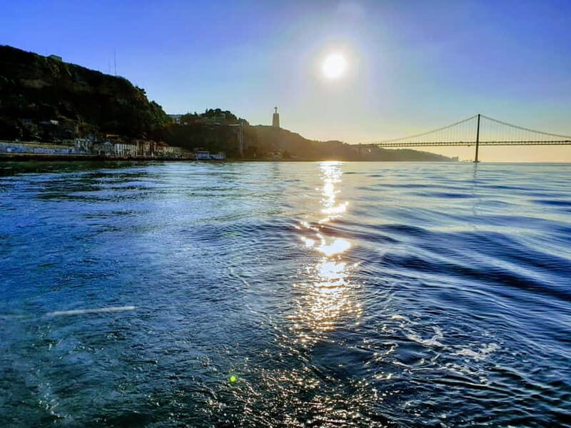 Lisbon: Daytime or Sunset Boat Cruise with History and Wine - Key Points