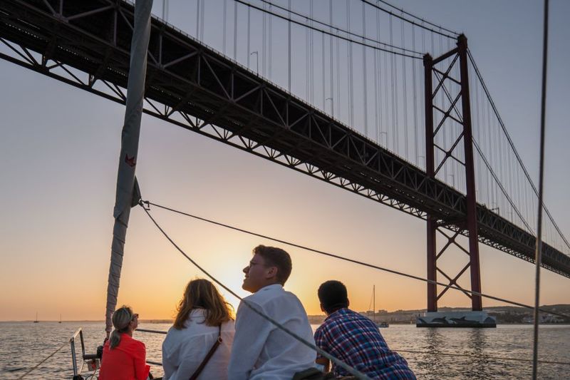 Lisbon: Daytime/Sunset/Night City Sailboat Tour with Drink - Daytime vs Sunset vs Night: How to Choose