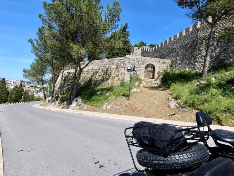 Lisbon : Discover Sesimbra Motorcycle side-car Tour - Key Points