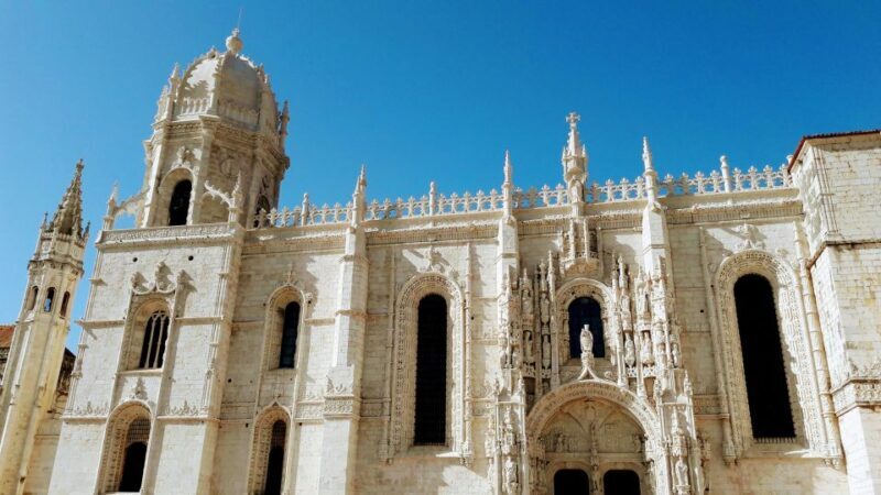 Lisbon Essentials 5H Tuk Tuk seightseeing Tour Free Pickup - FAQ