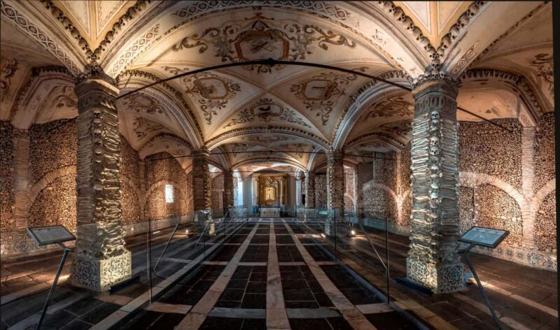 Lisbon: Evora, Vila Viçosa, and Arraiolos Full-Day Trip - Vila Viçosa: A Nobility Tour