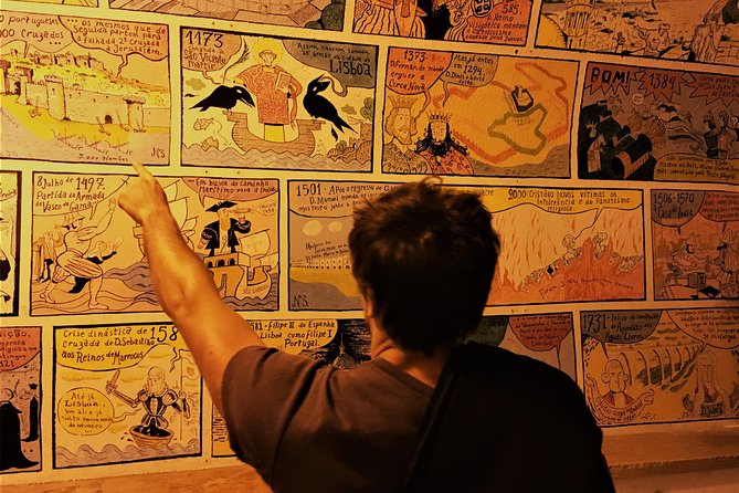 Lisbon Fado Experience: Walking Tour, Dinner and Live Music Show - The Guide Factor: Knowledge Makes the Night Click