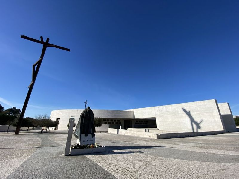 Lisbon: Fátima, Batalha, Nazaré & Obidos Small-Group Tour - What “Skip the Ticket Line” Means for Your Day