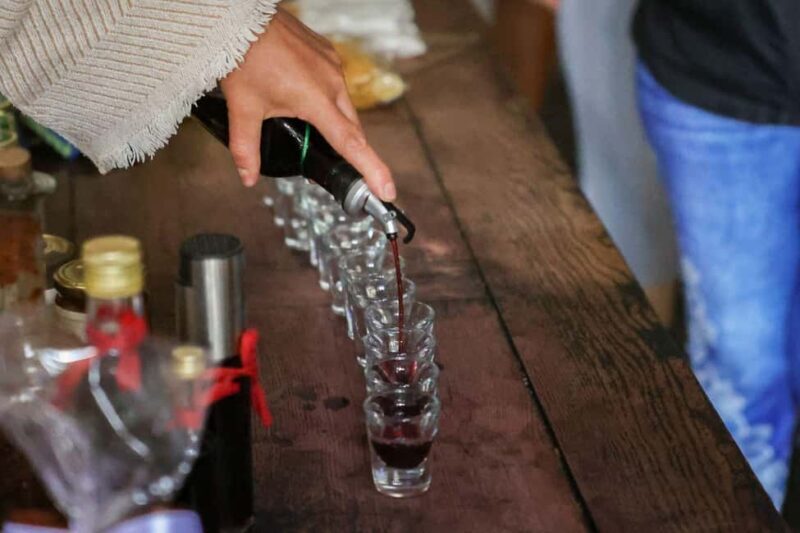 Lisbon: Flavors & Traditions Walking Food Tour - Key Points