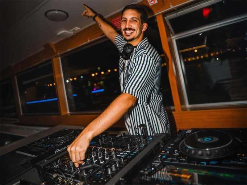 Lisbon Float Party: Most exclusive Boat Party in Lisbon - What to Expect on the Lisbon Float Party