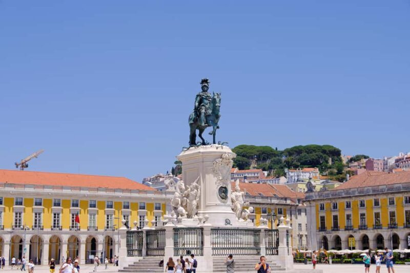 Lisbon Full Day Experience on comfortable minivan - Key Points