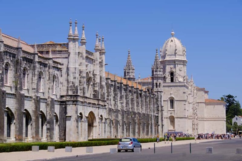 Lisbon Full Day Experience on comfortable minivan - Who Is This Tour Best For?