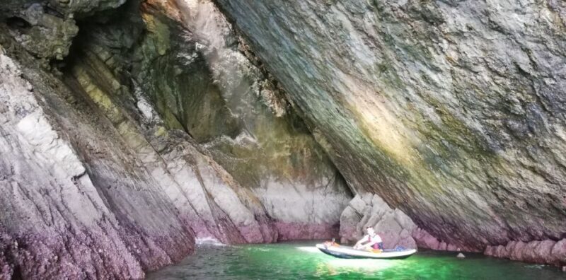 Lisbon: Full-Day Sesimbra Kayak Tour with Picnic - FAQs