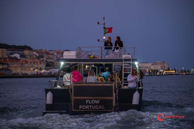 Lisbon Full Moon Cruise: An Exclusive Astrology Night Cruise - Discovering the Lisbon Full Moon Cruise