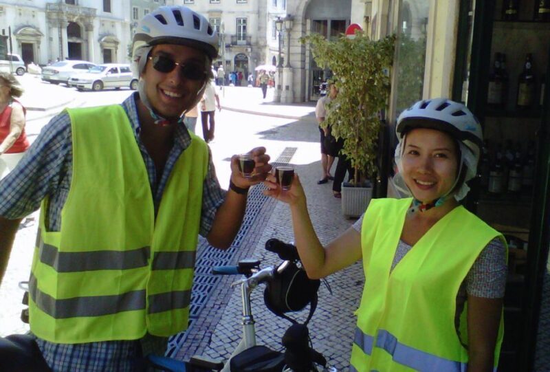 Lisbon: Go Taste Electric Bike Tour - Key Points