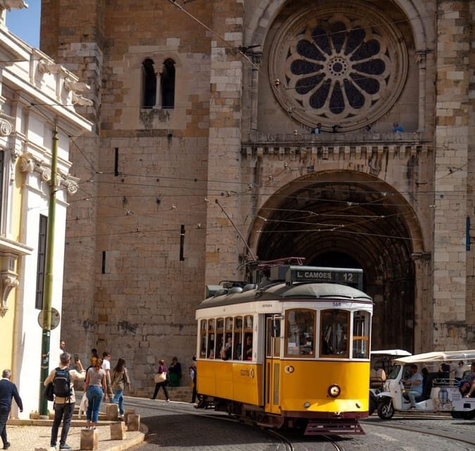Lisbon Half-day Tour : The Ultimate Cruise Shore Excursion - Neighborhoods and Panoramic Vistas