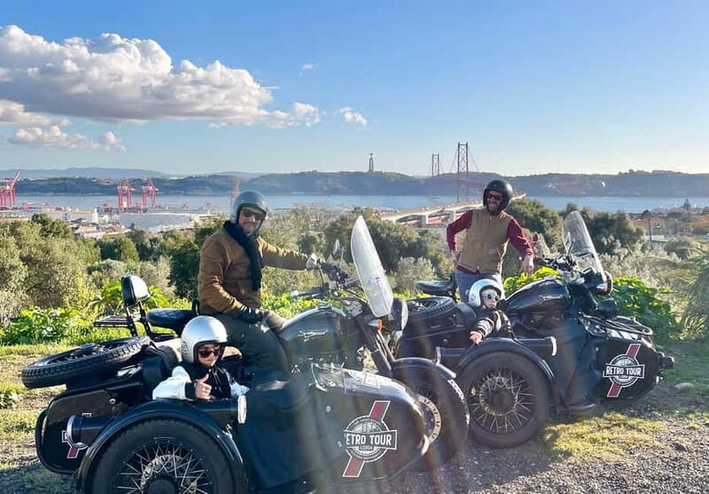 Lisbon : Historic Motorcycle Side-car Tour 1H - A Closer Look at the Experience