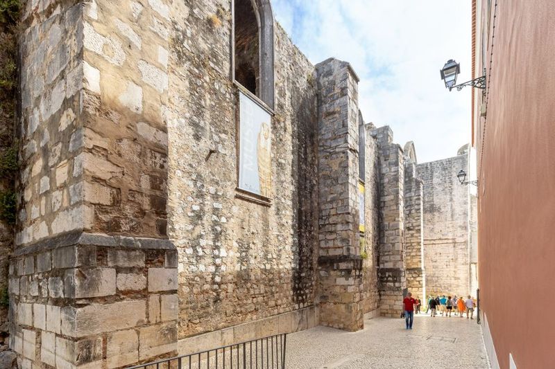 Lisbon: History, Stories and Lifestyle Walking Tour - Miradouro São Pedro de Alcântara: the Baixa and Tagus in one glance
