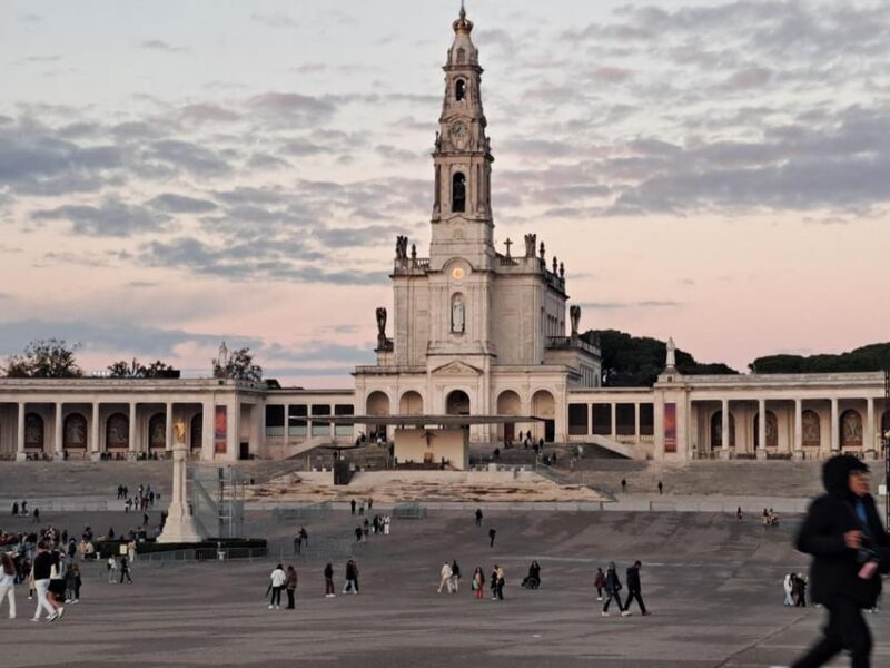 Lisbon: Holy Miracle Church Santarem & Fatima Private Tour - Who Is This Tour Best For?