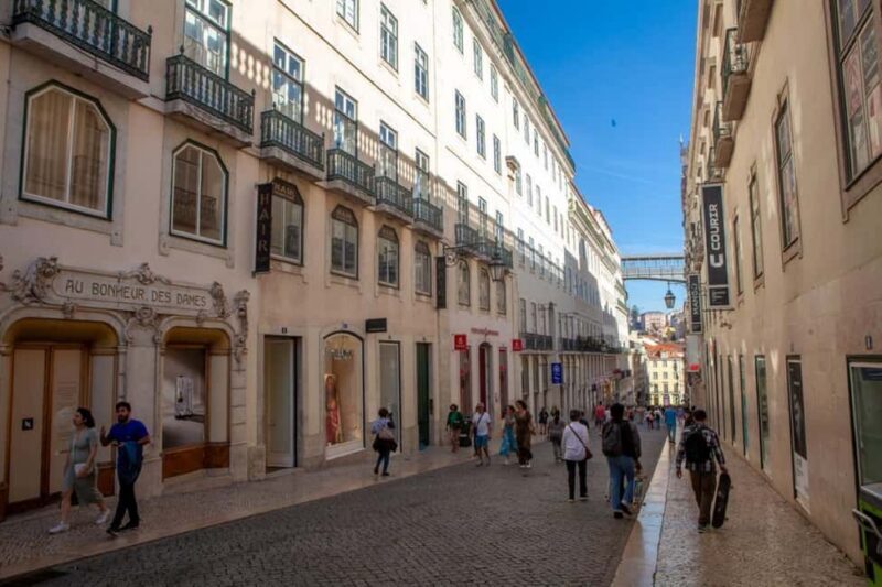 Lisbon Kaleidoscope : Electric Tuk Tuk | Professional Guide - Who Is This Tour Best For?