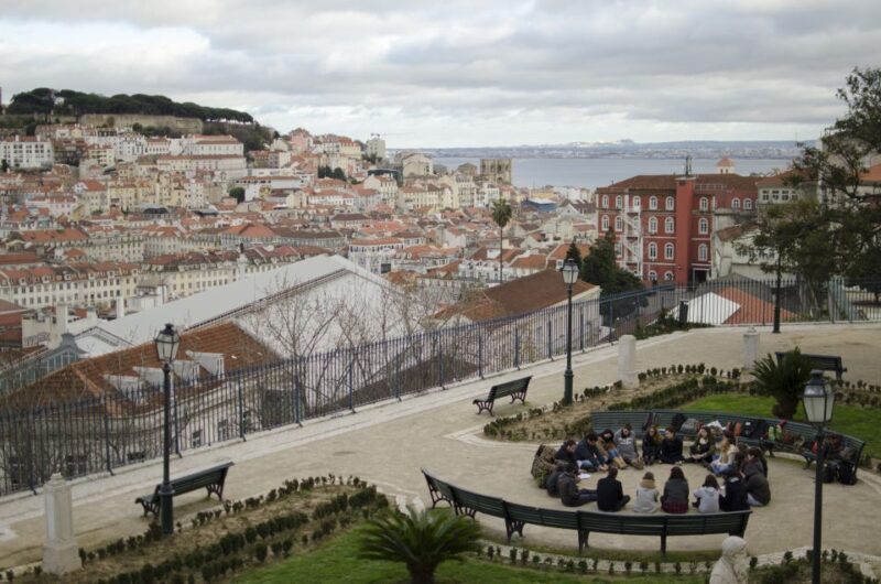 Lisbon Main Highlights Half Day Private Tour - Key Points