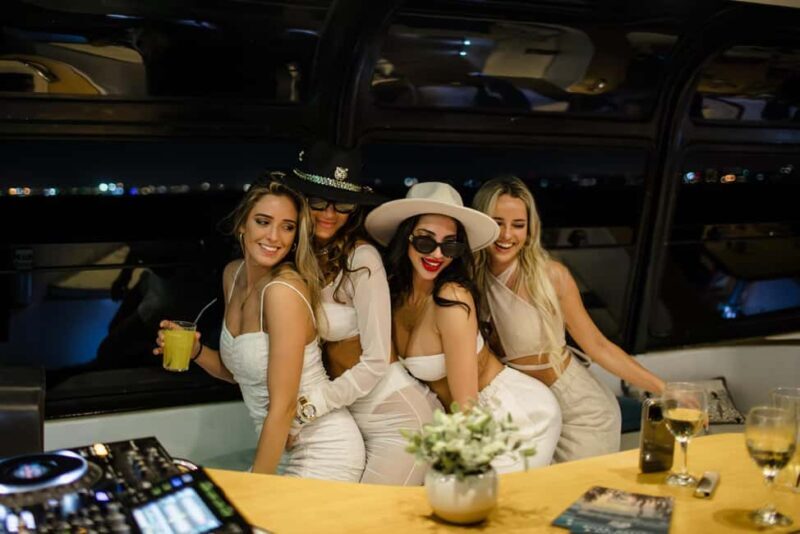 Lisbon: Night Cruise with DJ & Open Bar - FAQ