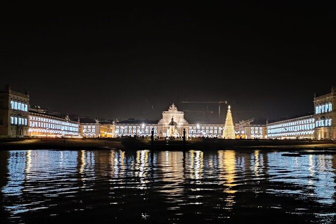 Lisbon Night Sailing Tour with a Drink- 2h Small Group Tour - The Experience: What to Expect on the Lisbon Night Sailing Tour