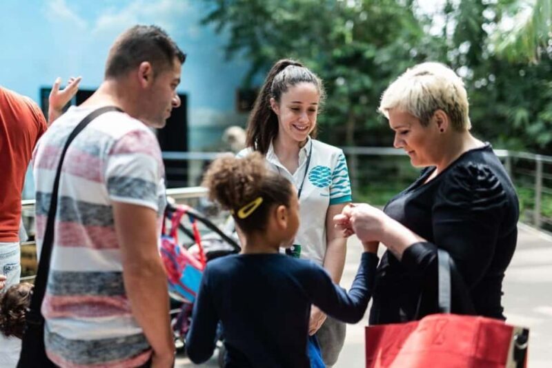 Lisbon: Oceanário de Lisboa Guided Tour & Behind the Scenes - The Behind-the-Scenes Experience