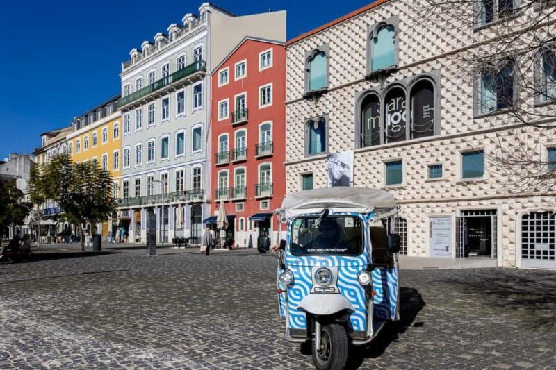 Lisbon: Old City Premium Private Guided Tour by Tuk-Tuk - Exploring Lisbon in a Tuk-Tuk: What to Expect
