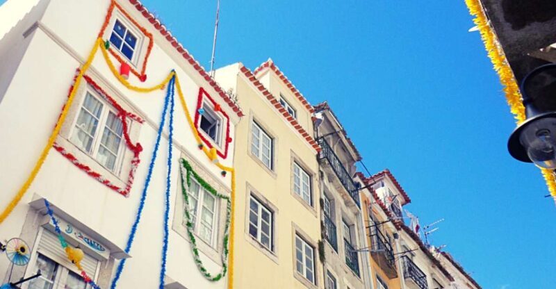 Lisbon: Old Town Walking Tour - Key Points
