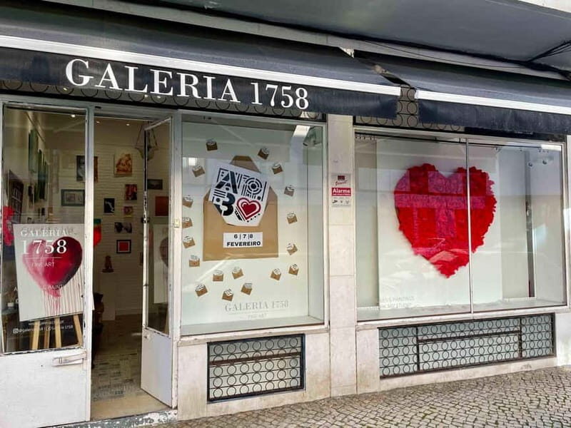 Lisbon: Painting Class in an Art Gallery - An Artistic Day in Lisbon’s Gallery Space