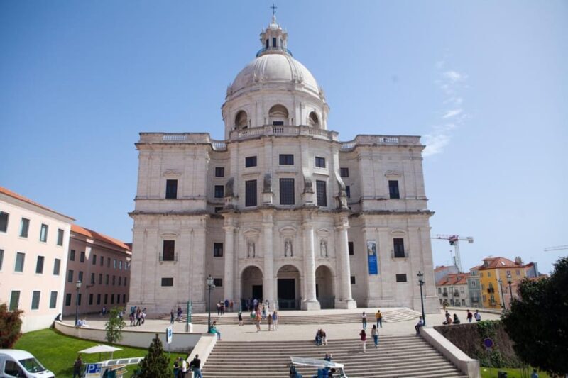 Lisbon Panorama Tour: Electric Tuk Tuk | Professional Guide - FAQs