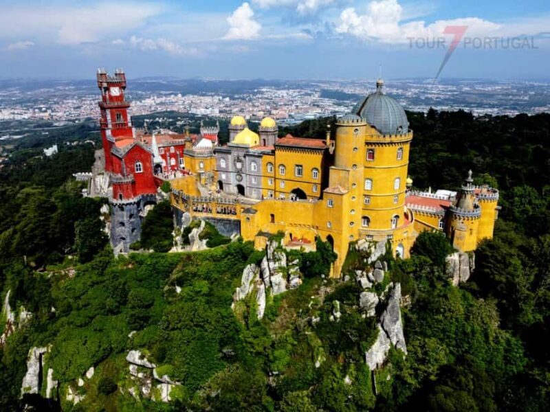 Lisbon: Pena Palace, Qta Regaleira, Moorish Castle & Cascais - Key Points