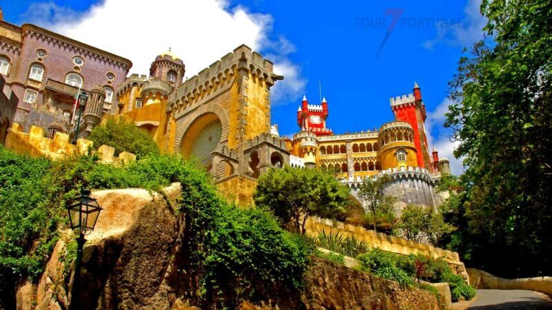 Lisbon: Pena Palace, Qta Regaleira, Moorish Castle & Cascais - FAQ