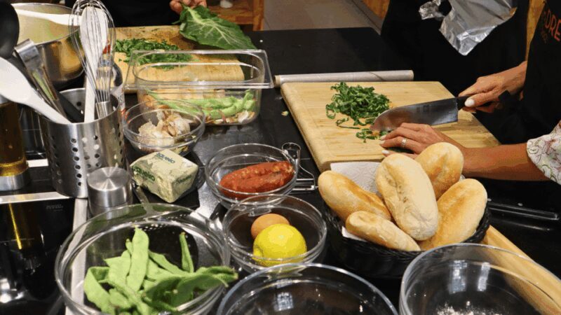 Lisbon: Portuguese street food cooking class with Drinks - Practical info to keep in mind