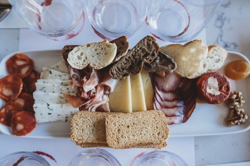Lisbon: Portuguese Wine and Cheese Tasting with Lunch - FAQs