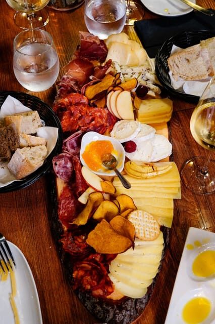 Lisbon: Premium Wine and Tapas Tasting Session - FAQ