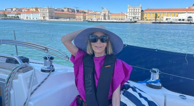 Lisbon: Private Boutique Boat Tour  Sail in Style - Key Points